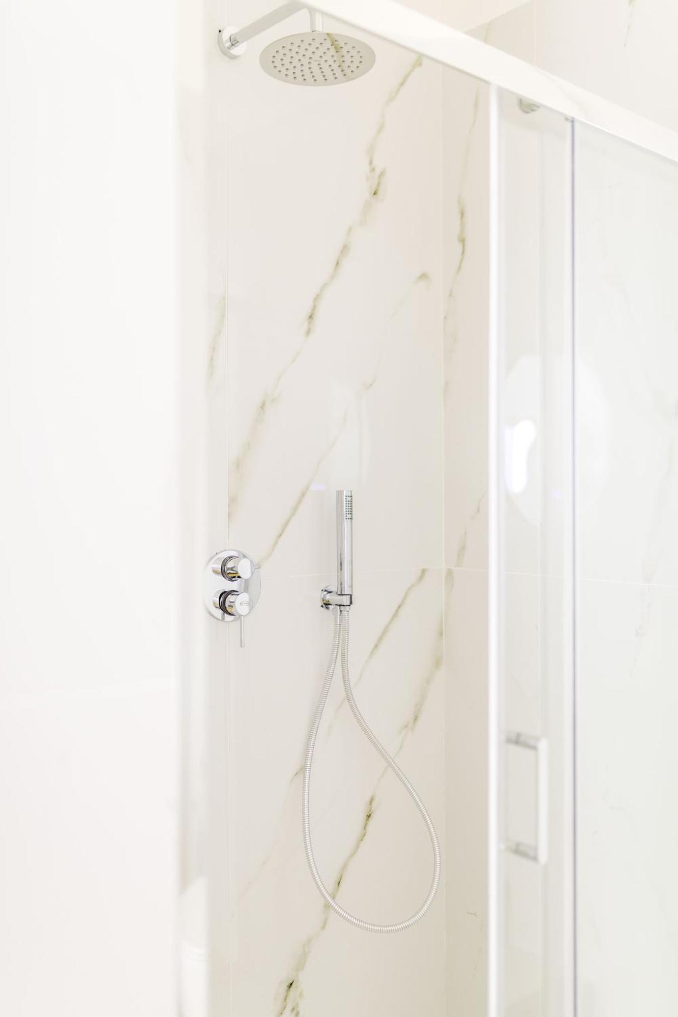 Apartamento Duomo Deluxe - Bilocale Moderno - Metro - Wi-f Milán